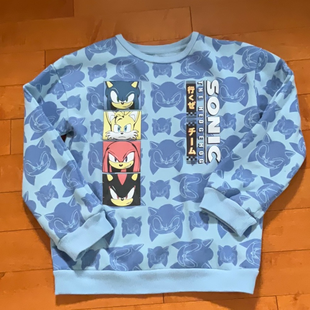 Sweatshirt